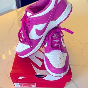 Nike Dunk Low BG white/active fuchsia size 7Y/8.5women